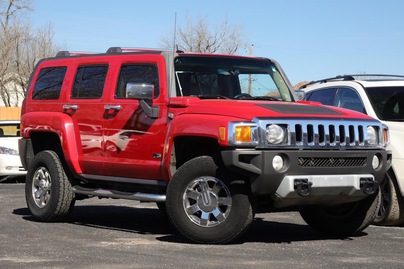 2008 RED HUMMER H3 Base (5GTEN13E188) with an 3.7L L5 DOHC 20V engine, 4-SPEED AUTOMATIC OR 5-SPEED MANUAL transmission, located at 420 E. Kingsbury St., Seguin, TX, 78155, (830) 401-0495, 29.581060, -97.961647 - Photo#0